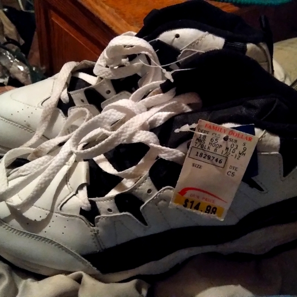 Men's shoes size 10